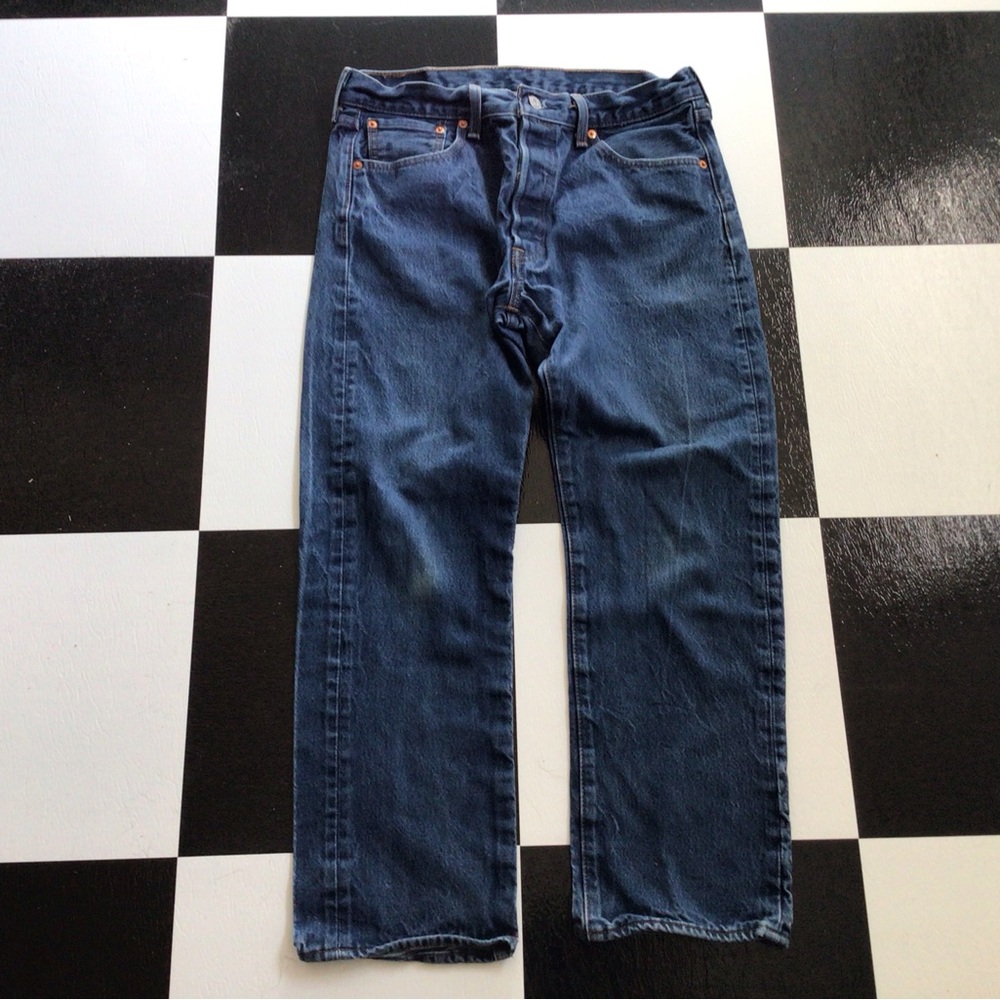 Levi's 501’s FITS SMALL Dark Blue
Fits Like 33
